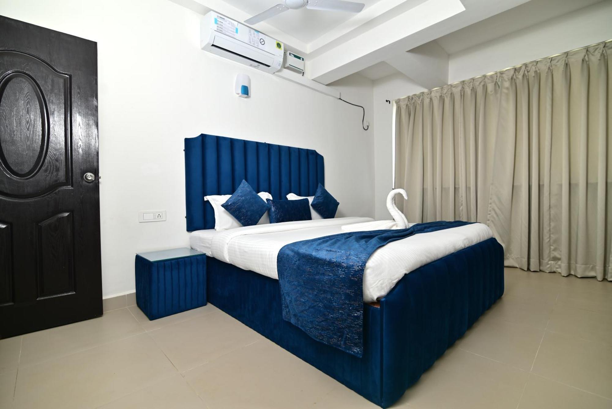 Hotel Q Lite Calangute Esterno foto