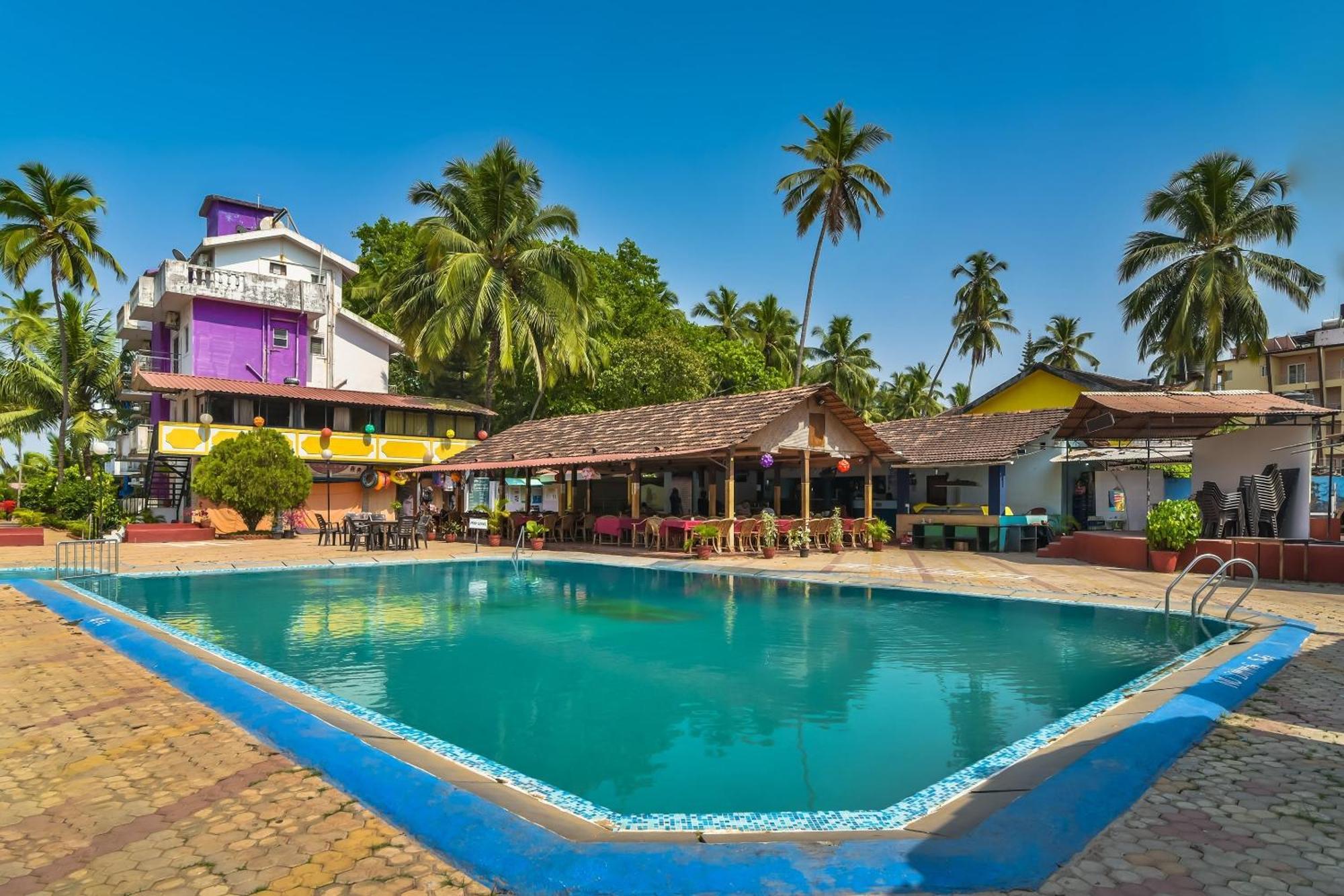Hotel Q Lite Calangute Esterno foto